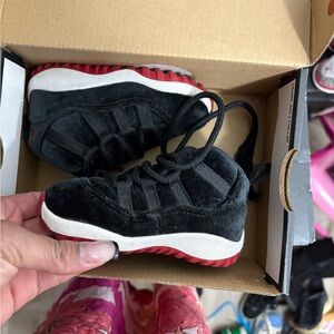 Jordan retro 11s